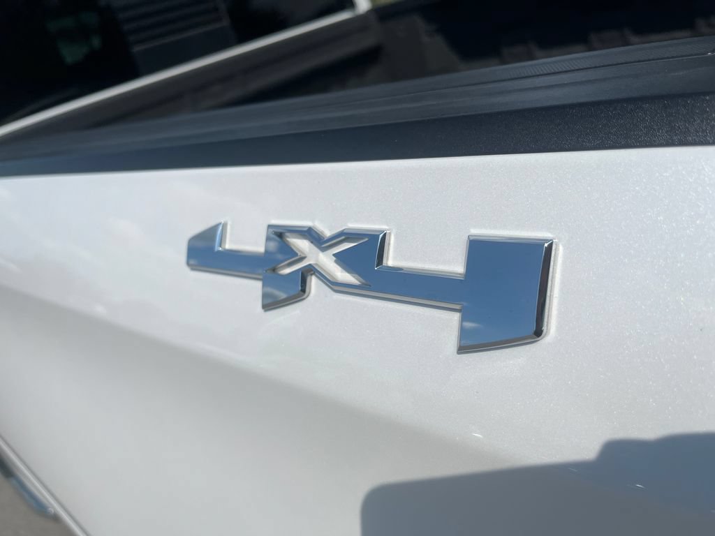 Used 2022 GMC Sierra 1500 SLT AWD/4WD image 40
