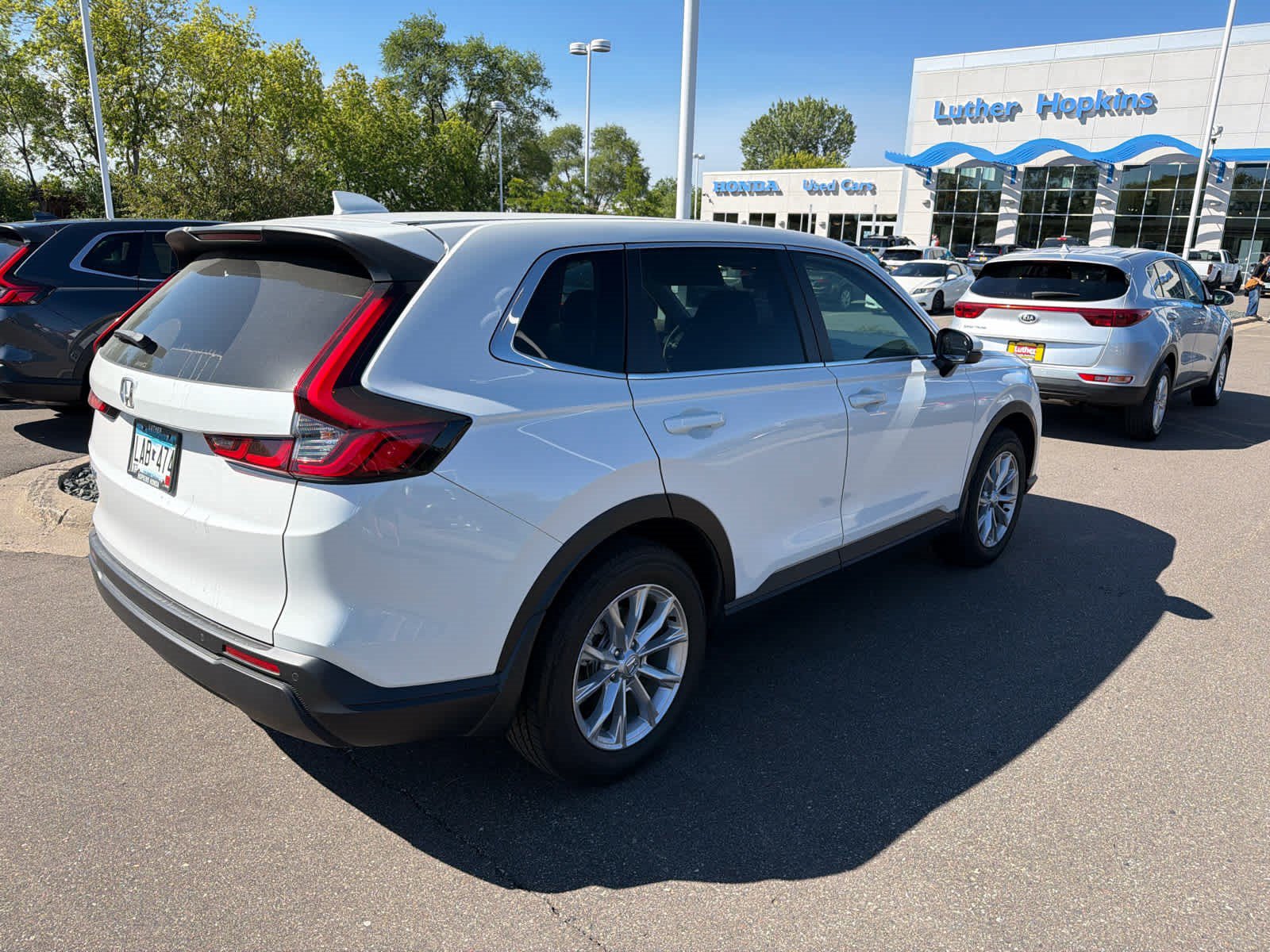 Used 2024 Honda CR-V EX-L image 9
