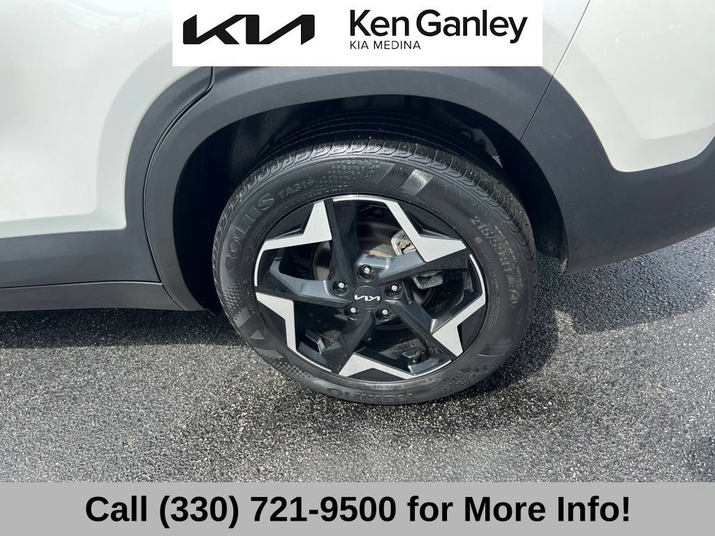 Certified 2024 Kia Seltos EX FWD image 24