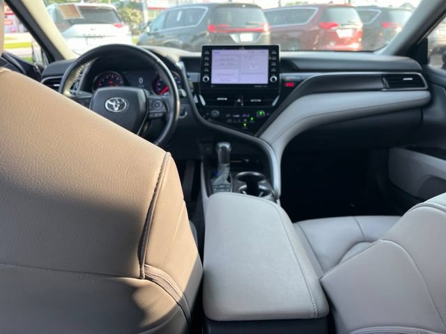 Used 2022 Toyota Camry XSE FWD image 17