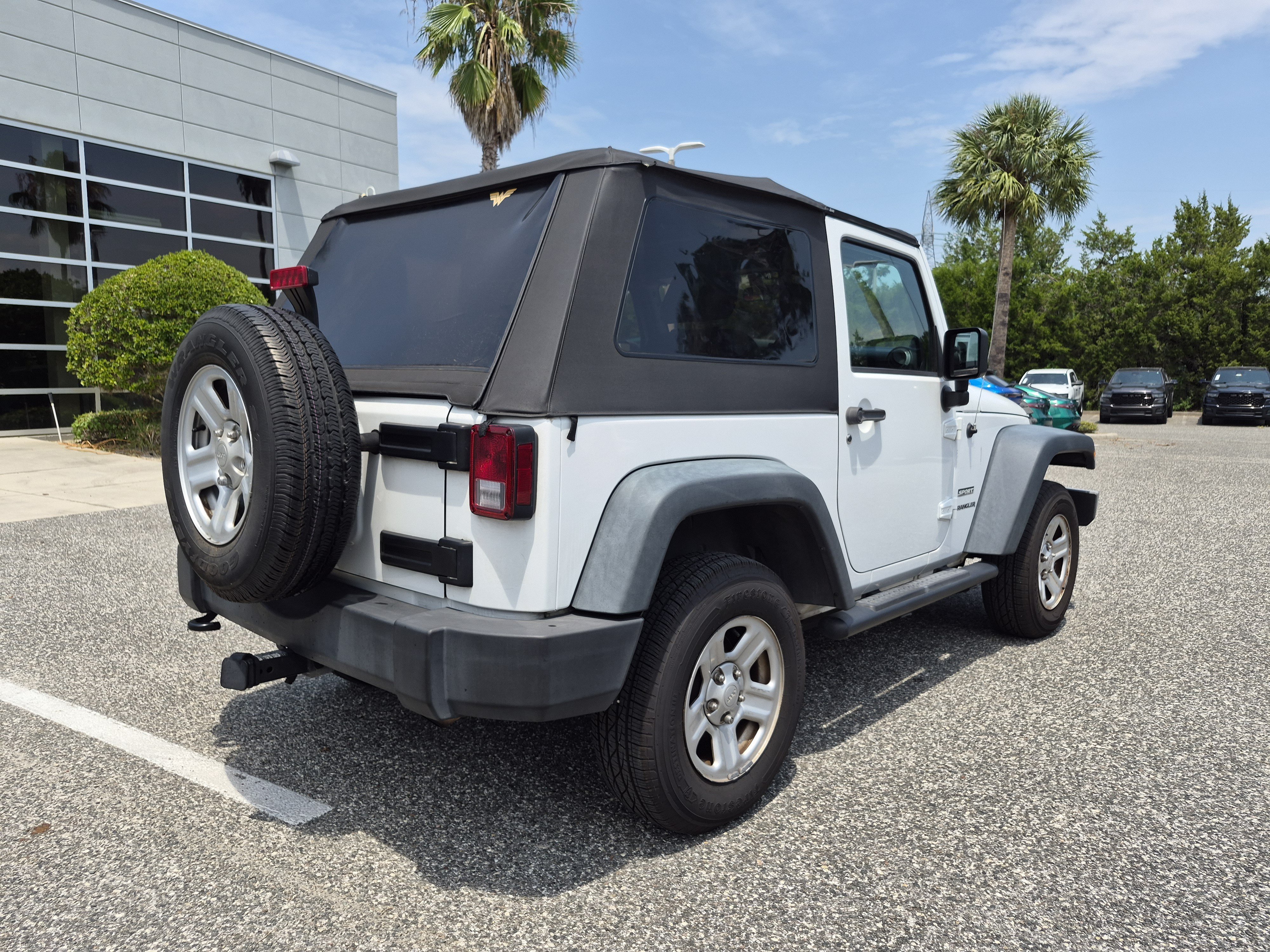 Used 2013 Jeep Wrangler Sport w/ Connectivity Group AWD/4WD image 3