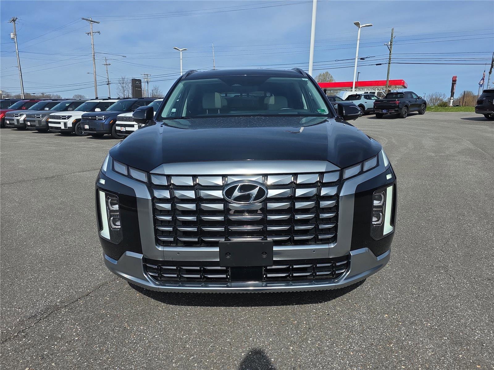 Used 2024 Hyundai Palisade Calligraphy image 11