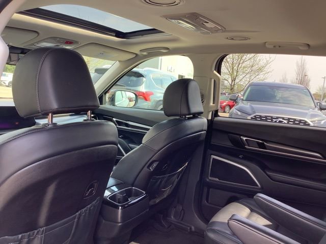 Used 2025 Kia Telluride S image 20