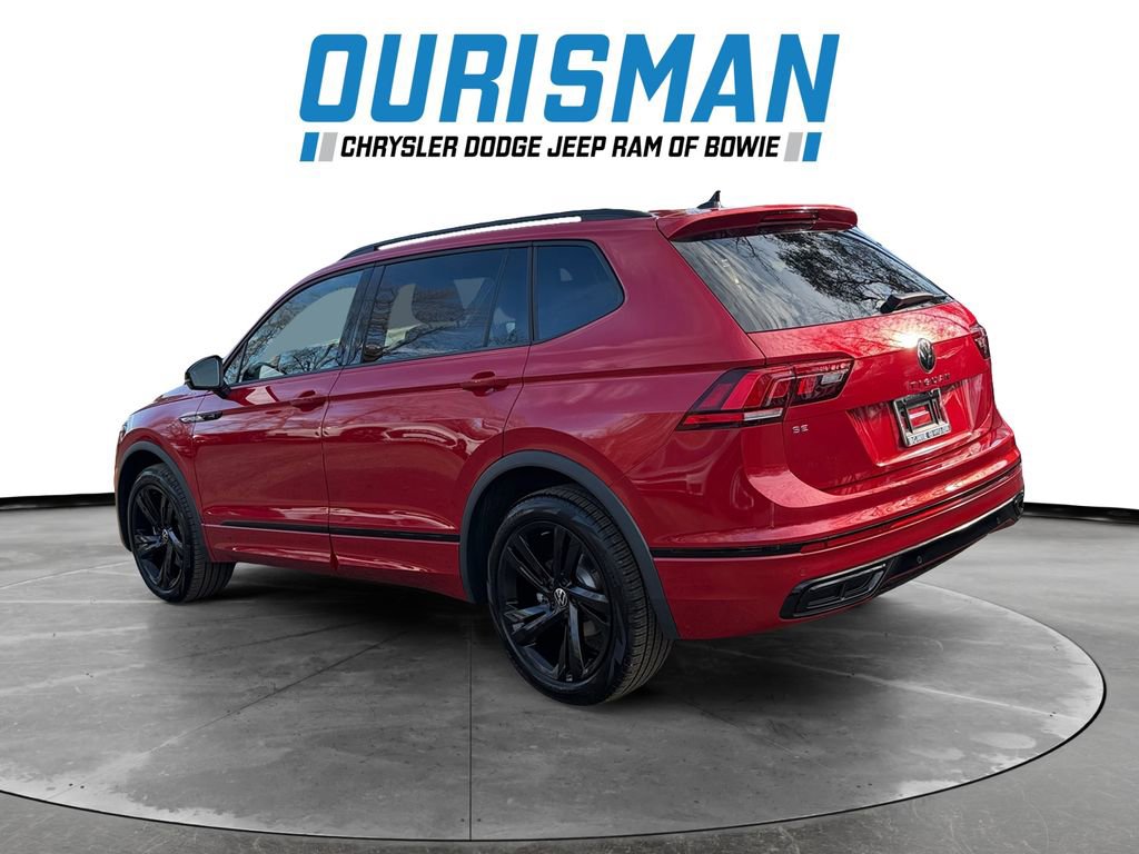 Used 2024 Volkswagen Tiguan SE R-Line image 4