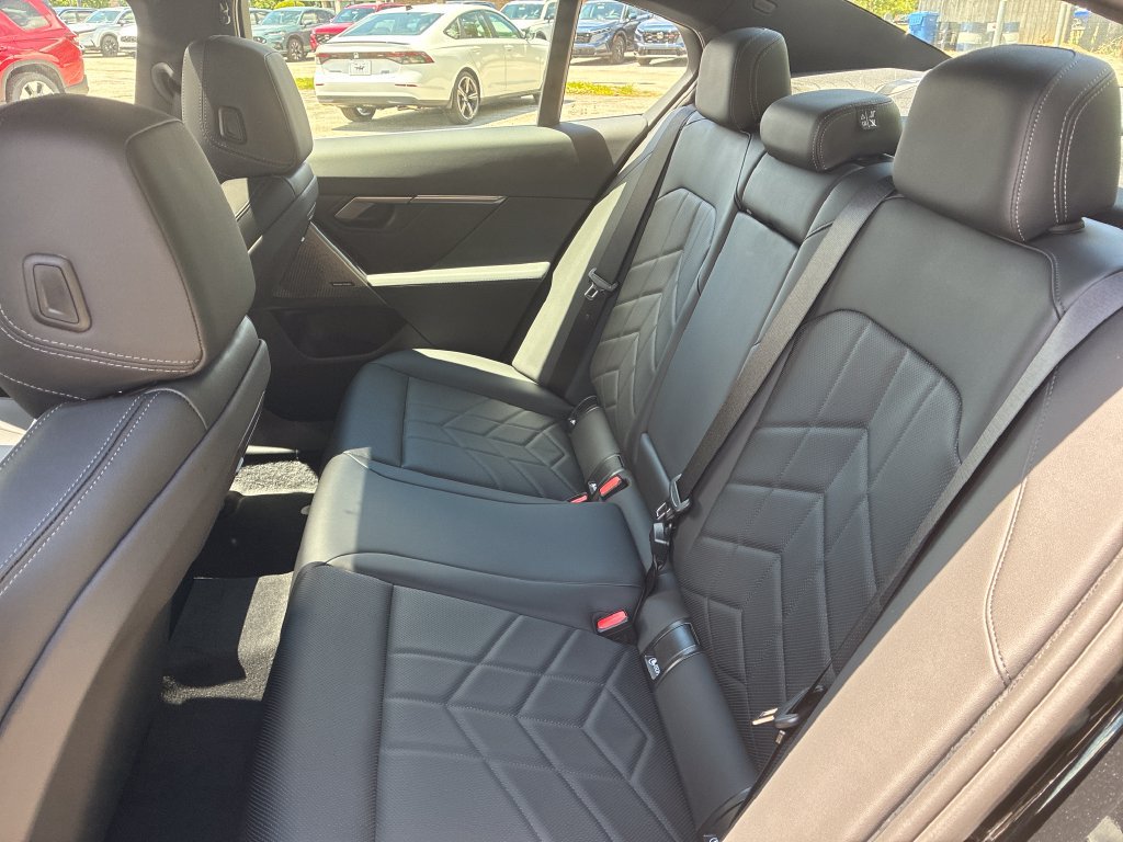 New 2027 BMW 530i xDrive w/ Premium Package AWD/4WD image 18