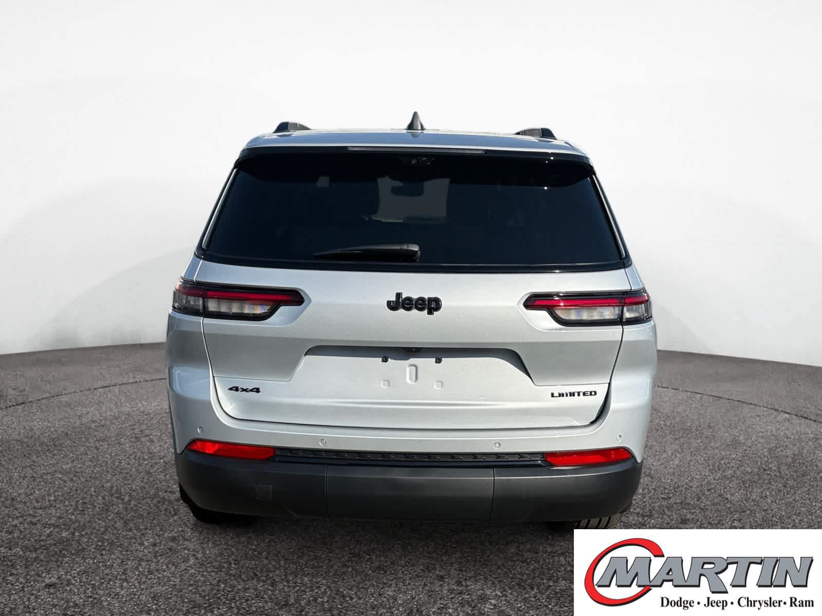 New 2025 Jeep Grand Cherokee L Limited w/ Luxury Tech Group II AWD/4WD image 4