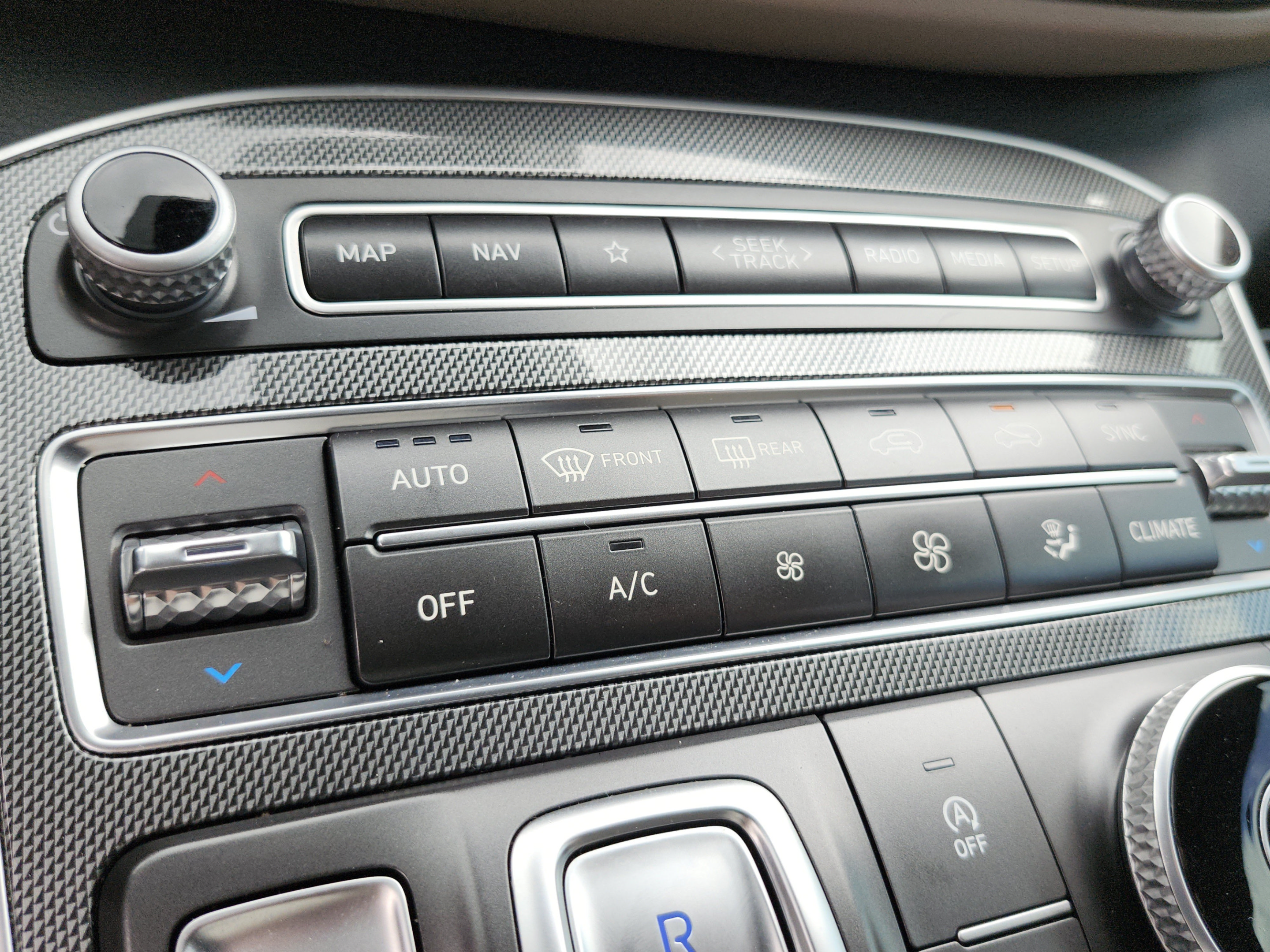 Certified 2023 Hyundai Santa Fe SEL FWD image 27