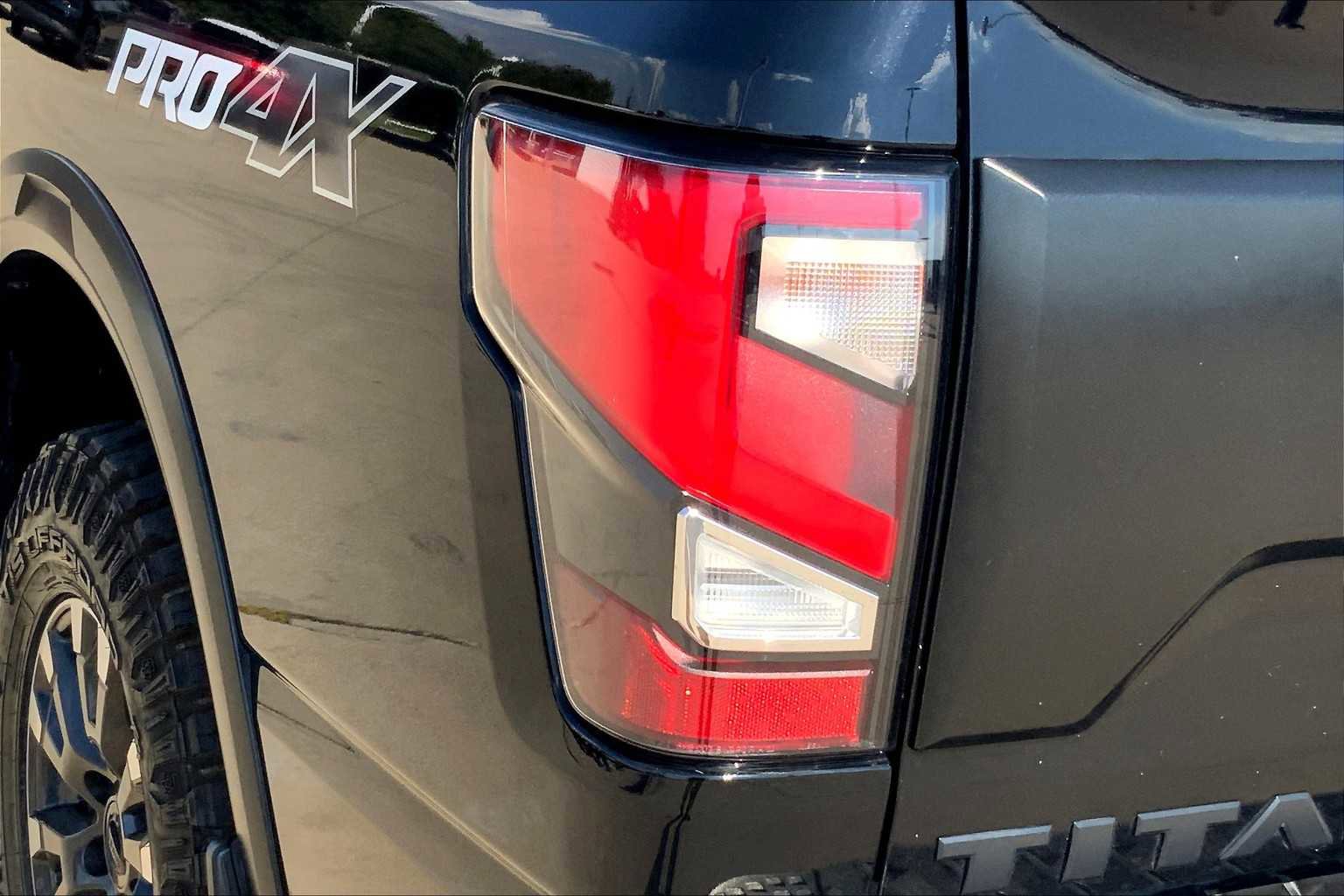 Used 2021 Nissan Titan PRO-4X w/ Pro-4x Utility Package image 25