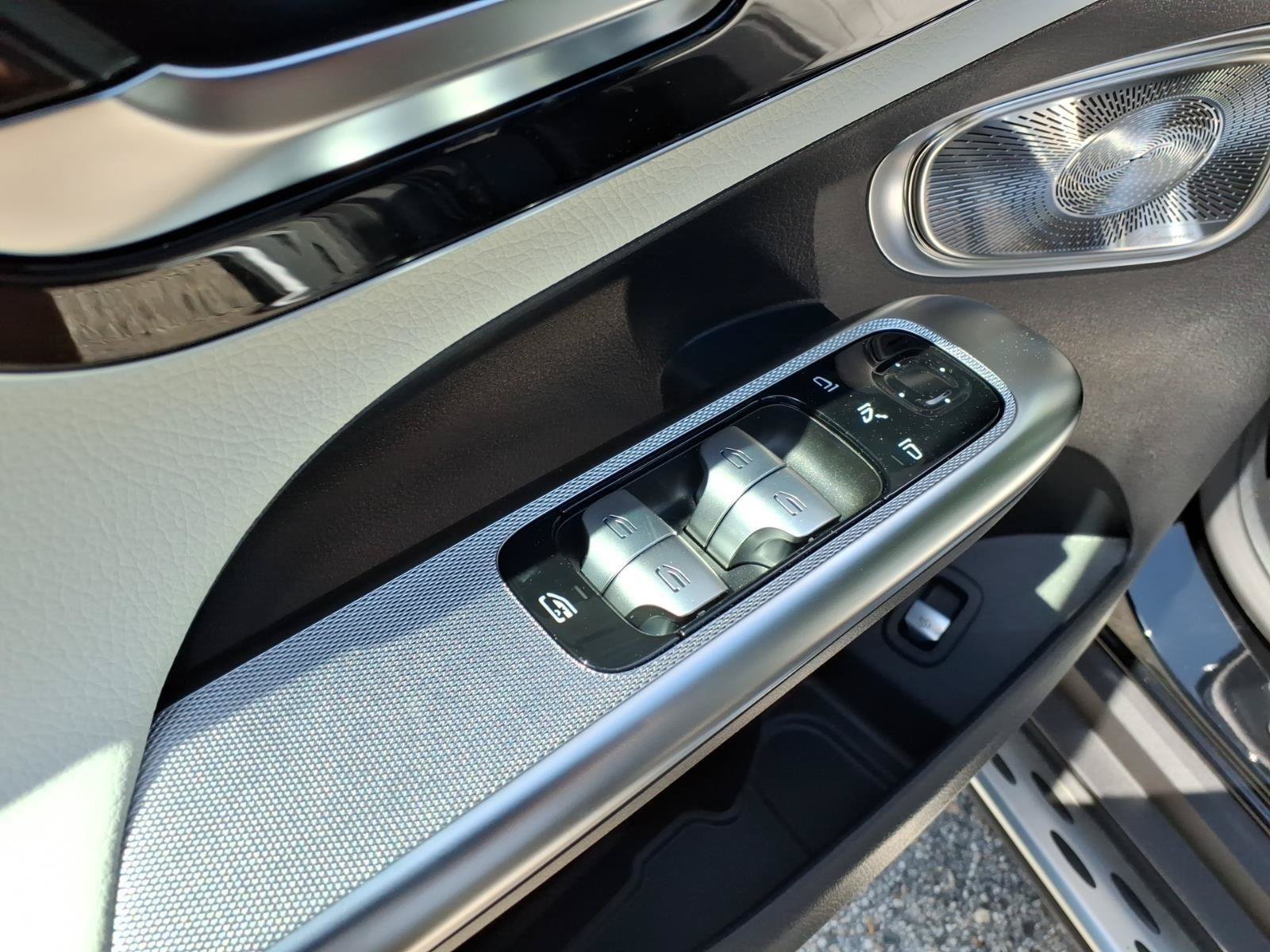 New 2026 Mercedes-Benz GLC 300 4MATIC image 12