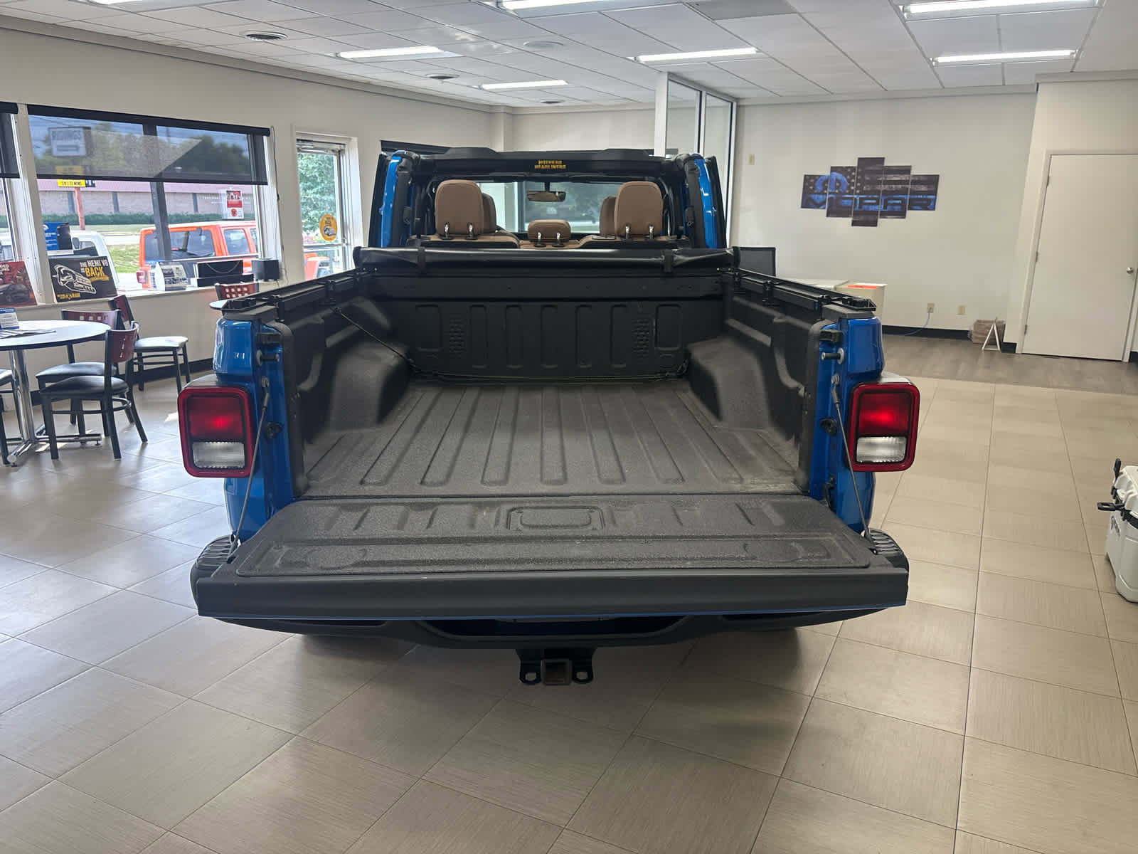 Used 2022 Jeep Gladiator Rubicon w/ Cold Weather Group image 7