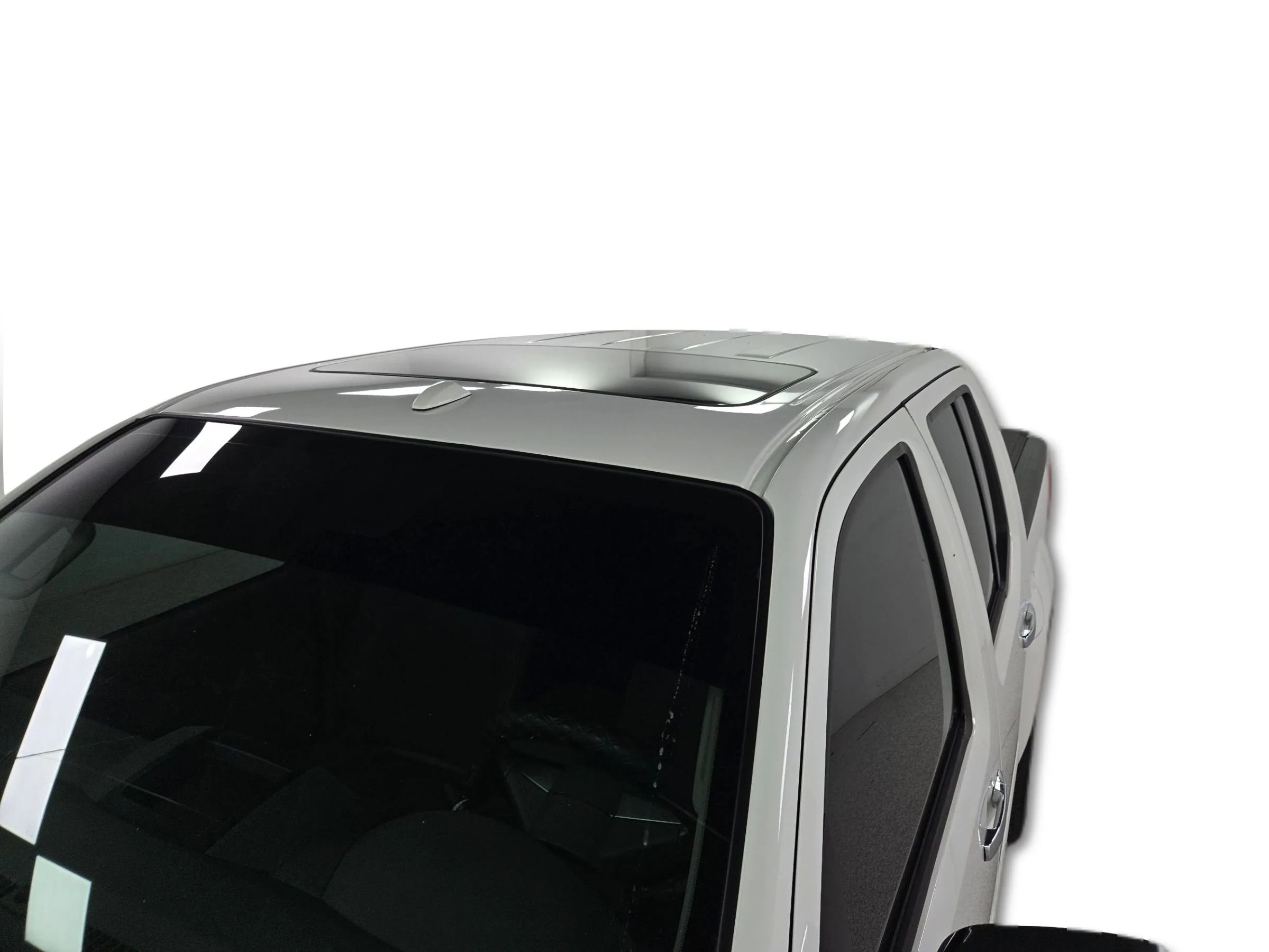 Used 2015 Nissan Frontier SL w/ Moonroof Package image 13