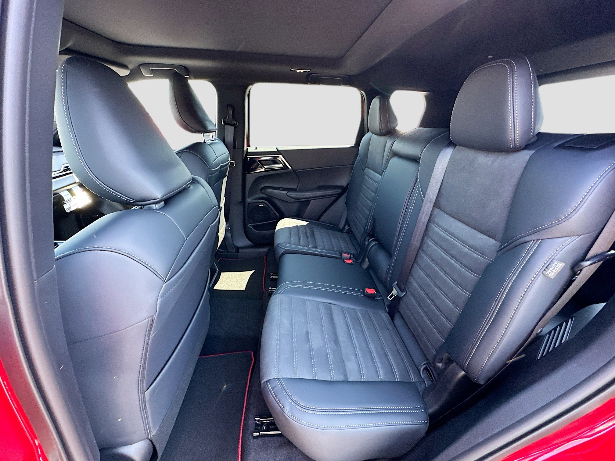 New 2026 Mitsubishi Outlander AWD image 17