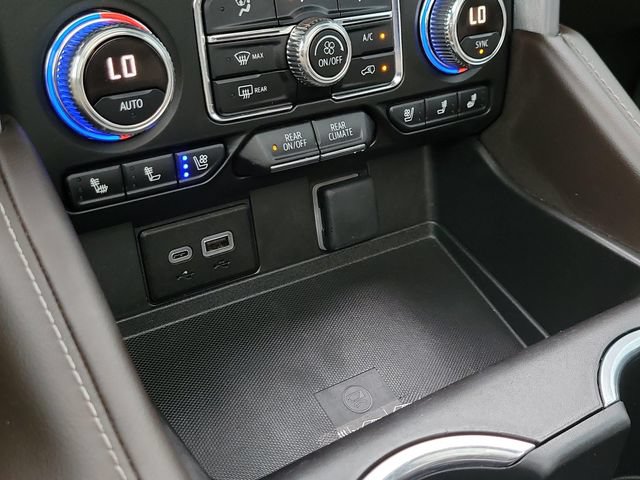 Used 2023 GMC Yukon SLT w/ SLT Premium Package AWD/4WD image 20