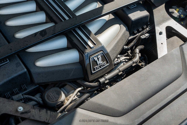 Used 2020 Rolls-Royce Cullinan Black Badge image 18