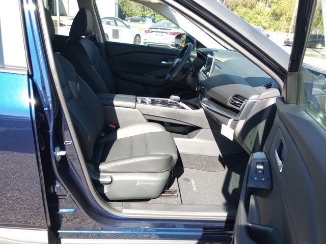 New 2026 Nissan Rogue SV image 15