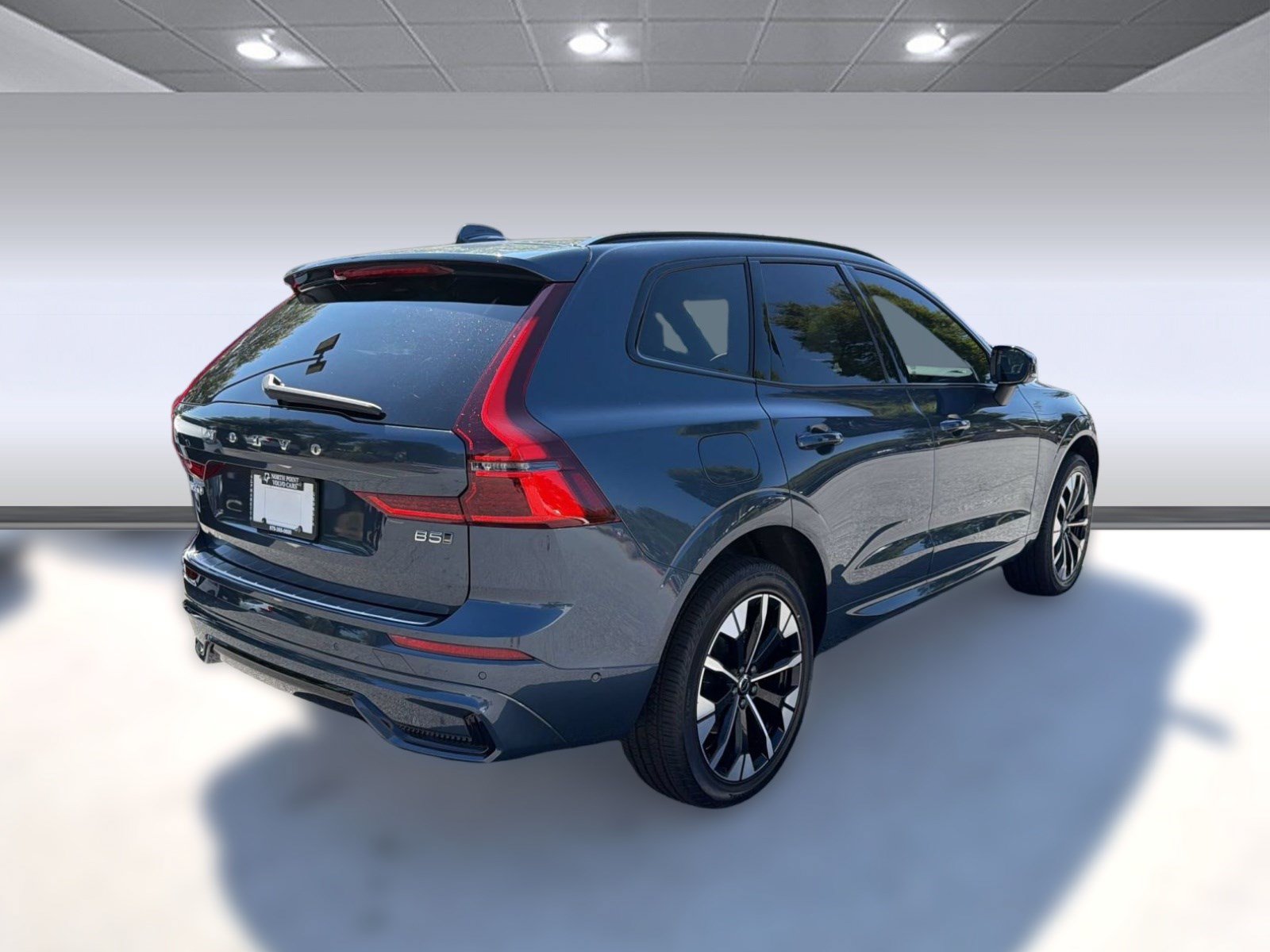 New 2026 Volvo XC60 B5 Plus w/ Protection Package Premier AWD/4WD image 9