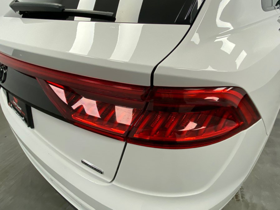 Used 2022 Audi Q8 Premium AWD/4WD image 13