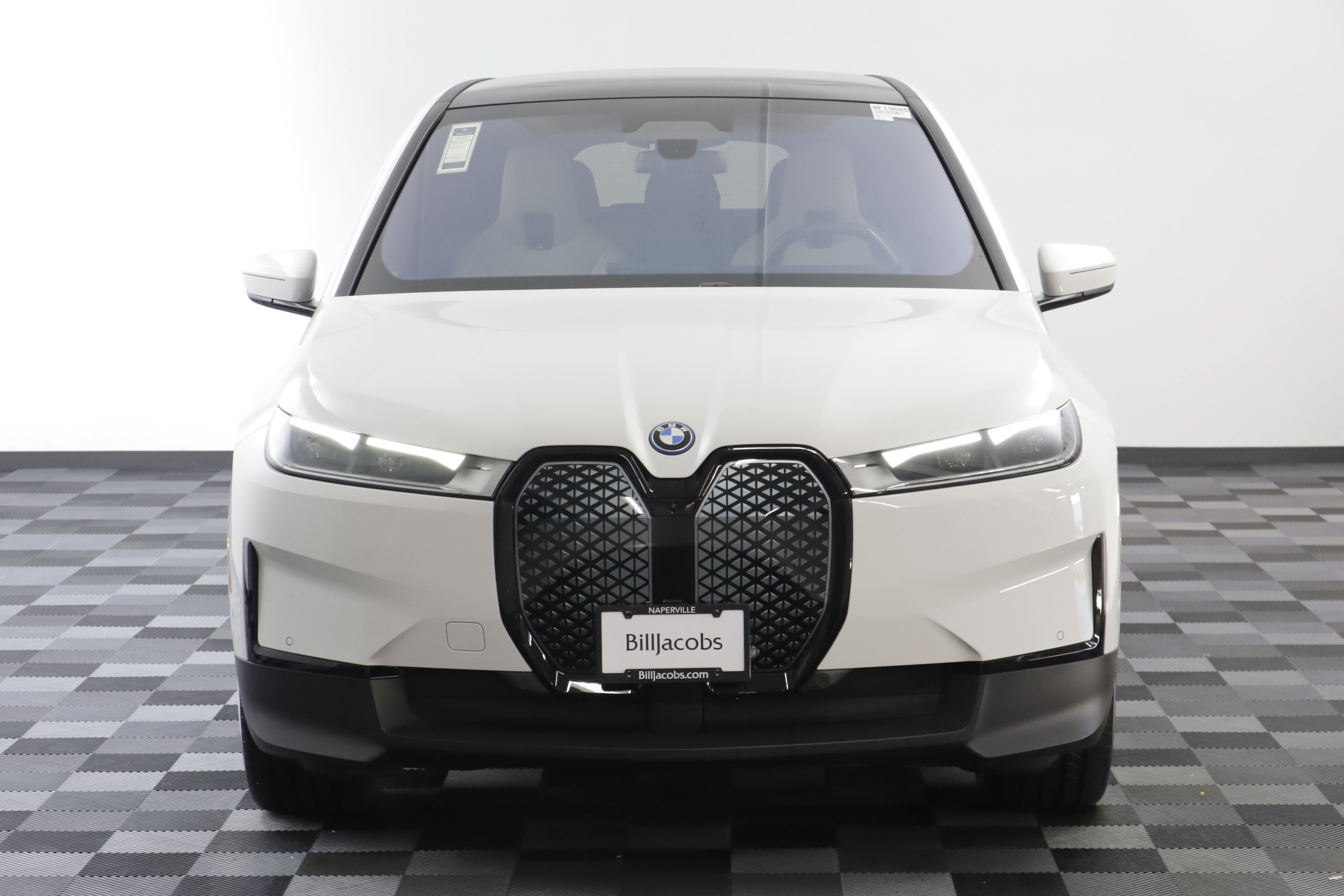 Used 2024 BMW iX xDrive50 w/ Premium Package AWD/4WD image 28