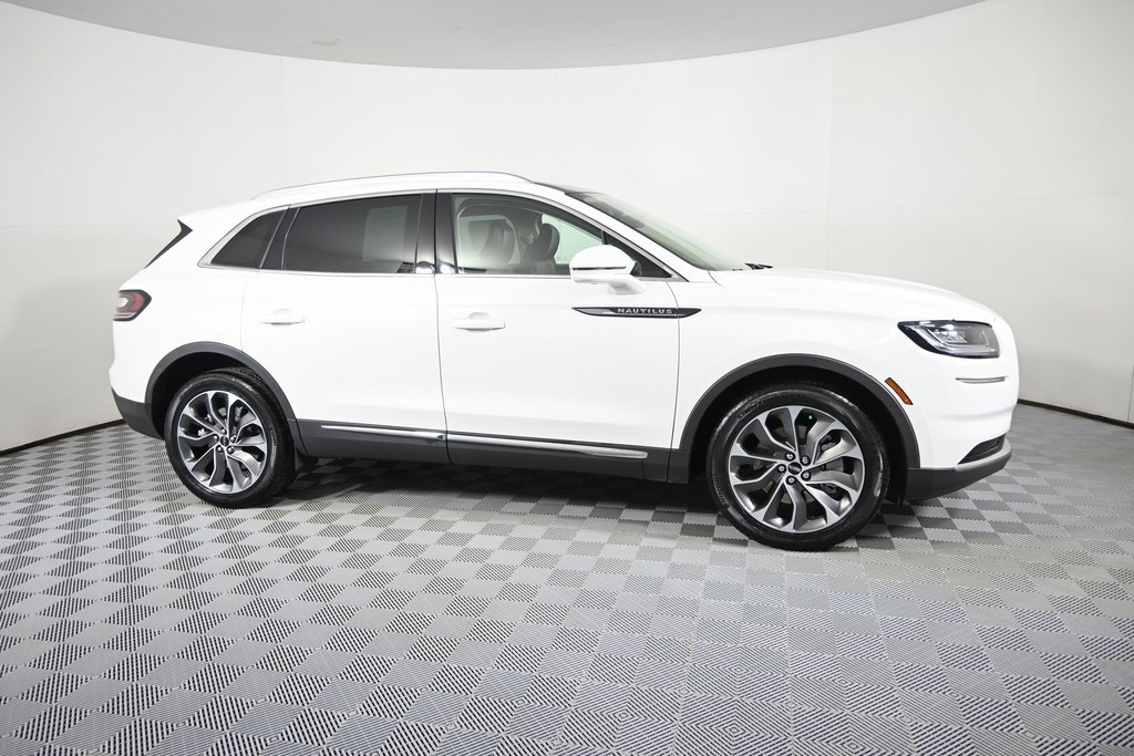 Used 2022 Lincoln Nautilus Reserve w/ Cargo Utility Package image 8