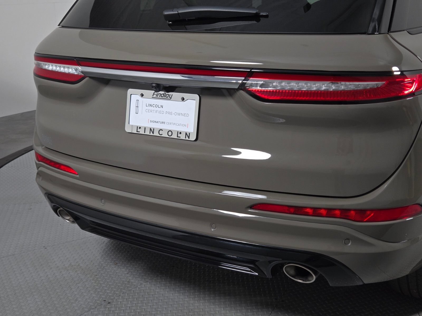 Certified 2025 Lincoln Corsair Reserve w/ Jet Appearance Package AWD/4WD image 5
