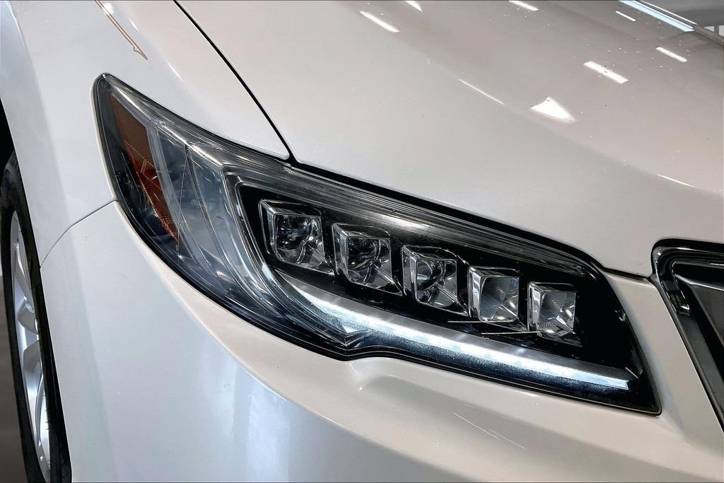 Used 2018 Acura RDX w/ Technology Package AWD/4WD image 33