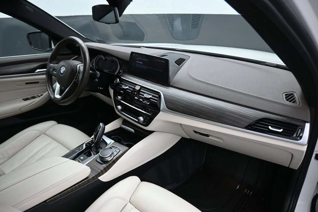 Used 2017 BMW 530i xDrive AWD/4WD image 49