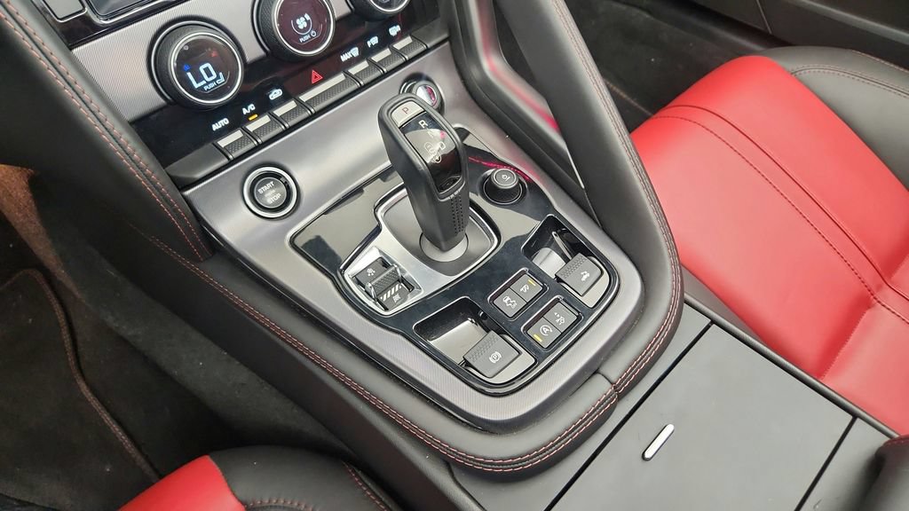 Used 2017 Jaguar F-TYPE R AWD/4WD image 34