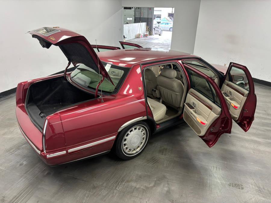 Used 1997 Cadillac De Ville Sedan w/ Comfort/Convenience Pkg image 23