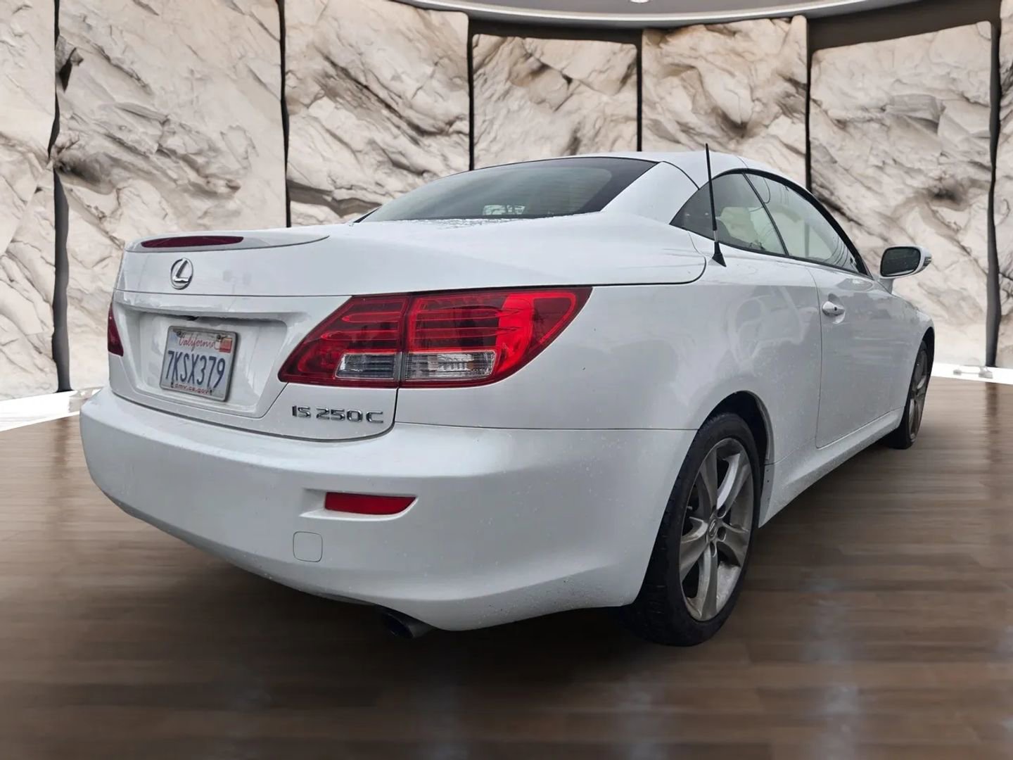 Used 2014 Lexus IS 250C image 6