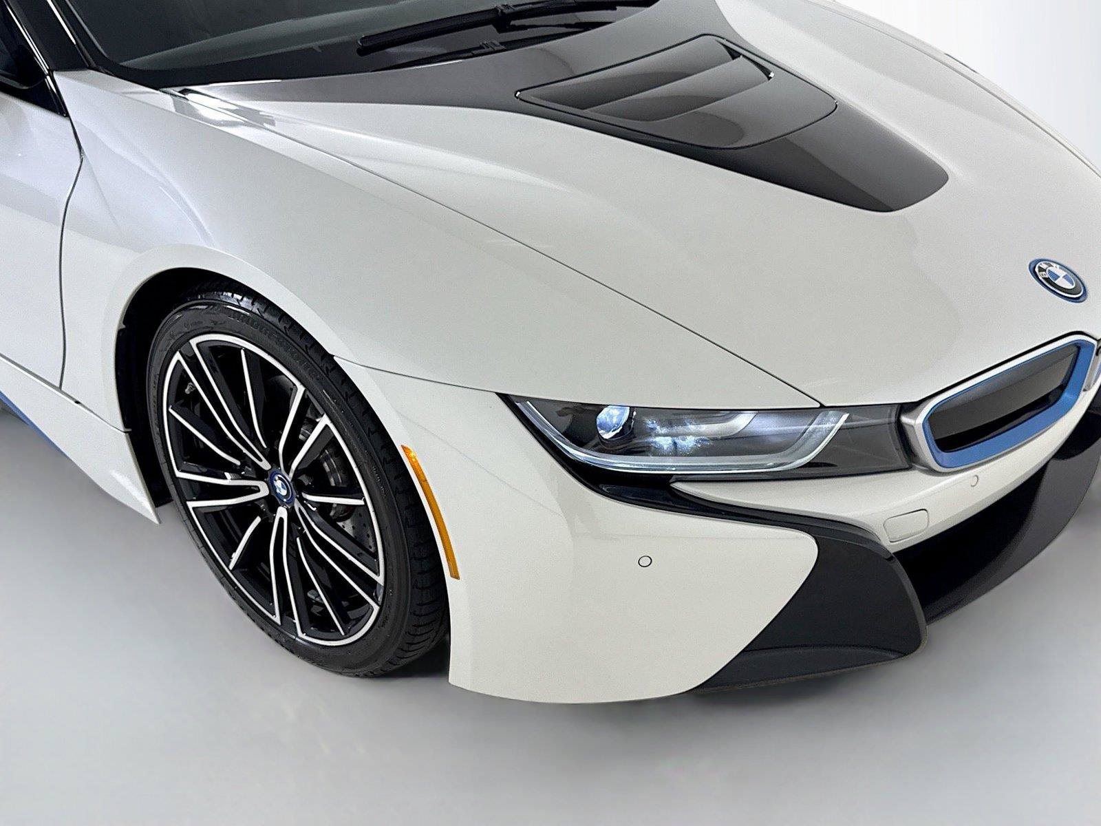 Used 2019 BMW i8 Roadster AWD/4WD image 30