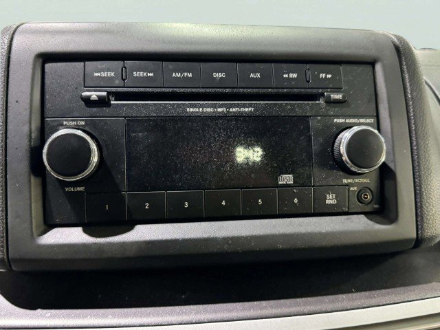 Used 2012 Volkswagen Routan S image 31