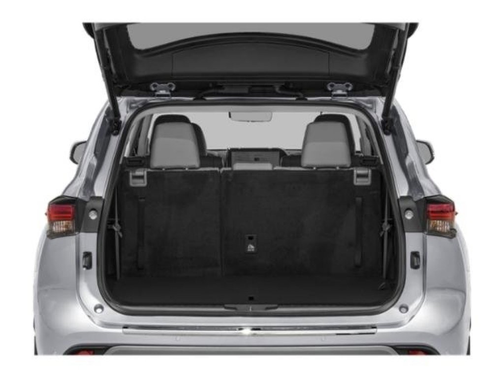 New 2026 Toyota Highlander Platinum image 15