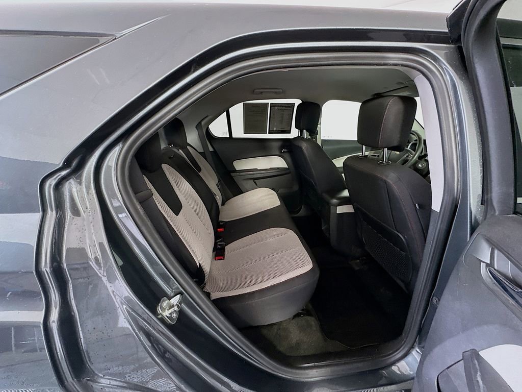 Used 2017 Chevrolet Equinox LS image 23