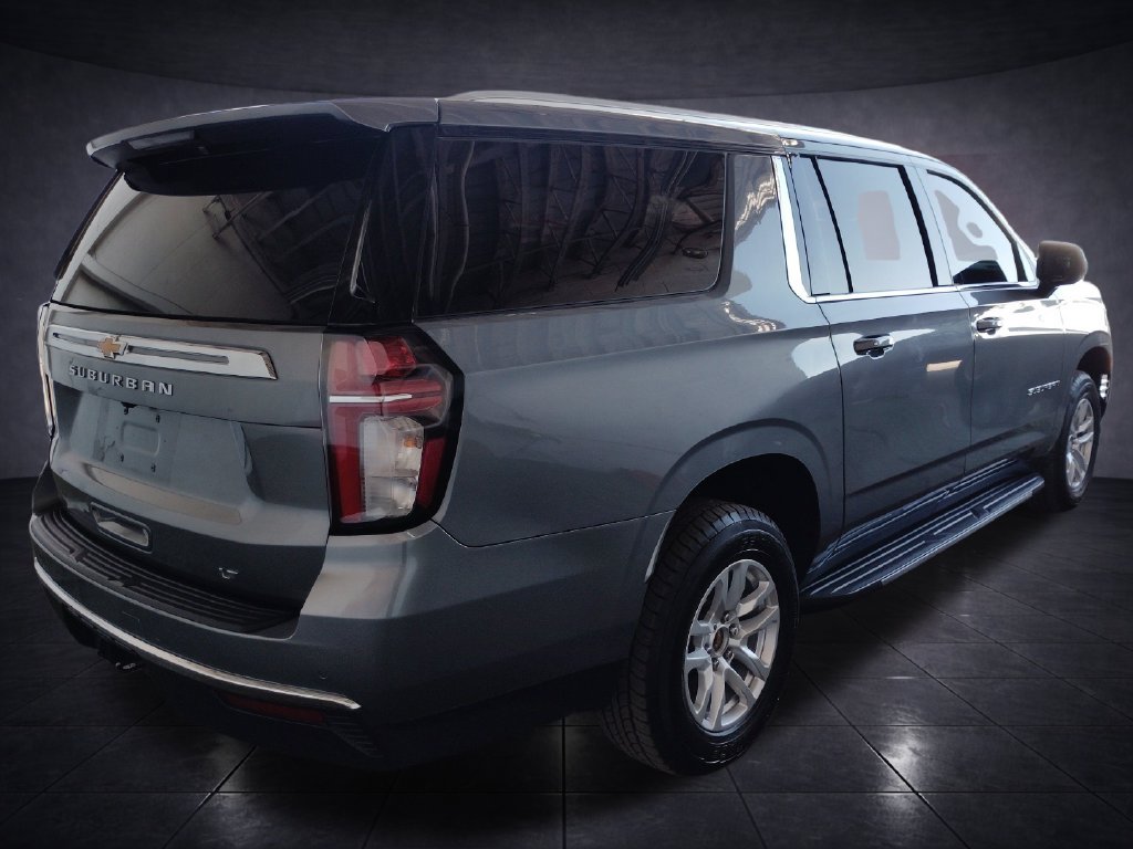 Used 2022 Chevrolet Suburban LT RWD image 5