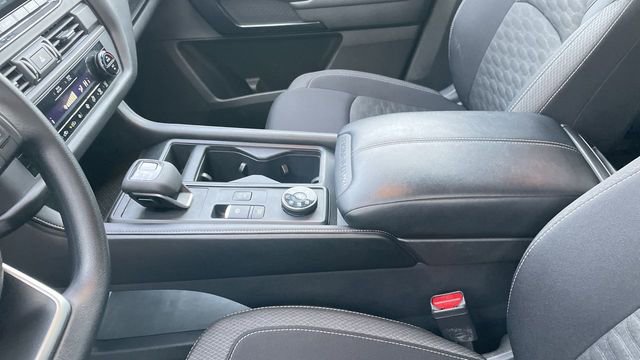 Used 2024 Nissan Pathfinder S image 20