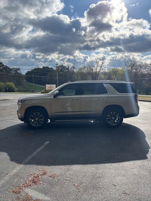 Used 2021 Chevrolet Tahoe LT w/ LT Signature Package image 11
