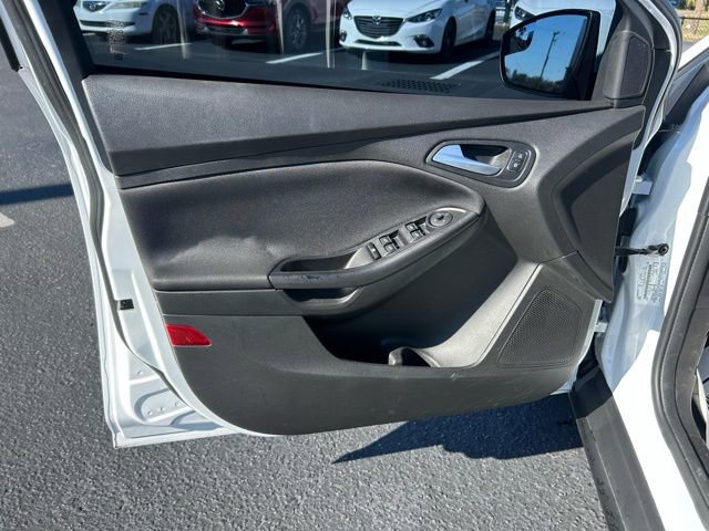 Used 2018 Ford Focus SEL image 12