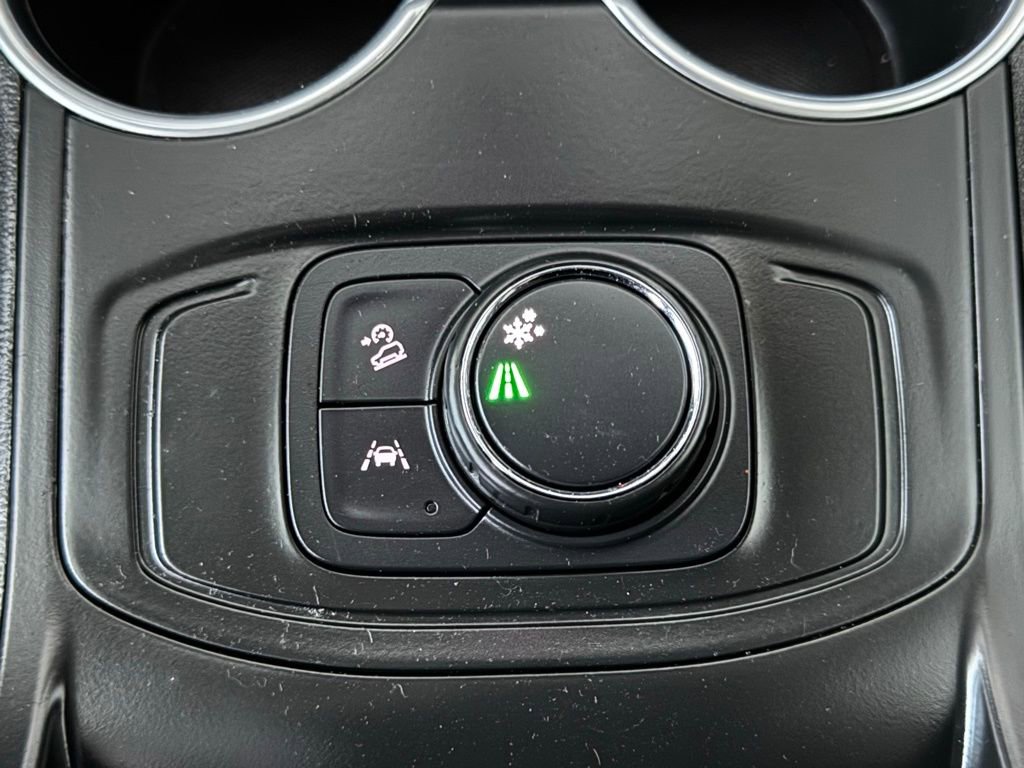 Used 2020 GMC Terrain SLE image 32