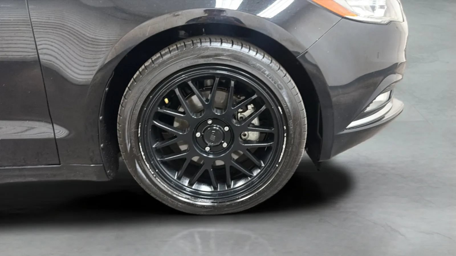 Used 2018 Ford Fusion SE w/ Equipment Group 201A FWD image 25