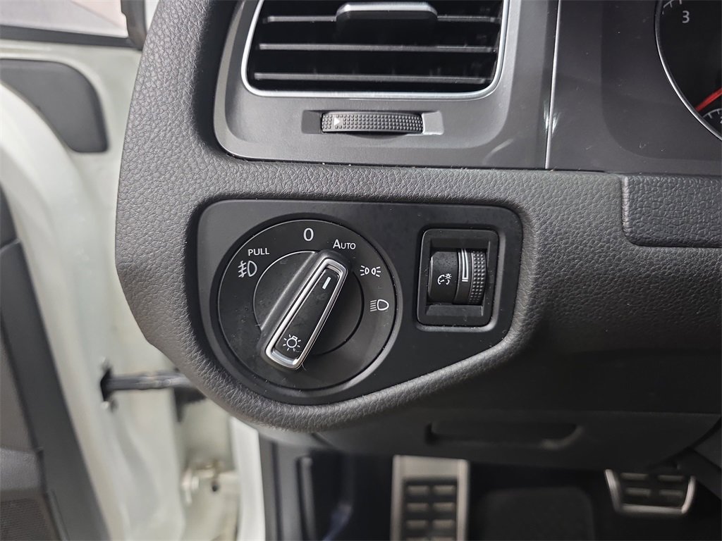 Used 2017 Volkswagen Golf Alltrack SE image 24