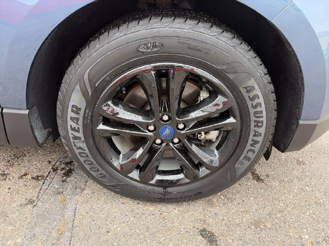 Used 2019 Ford Edge SEL w/ Equipment Group 201A AWD/4WD image 15