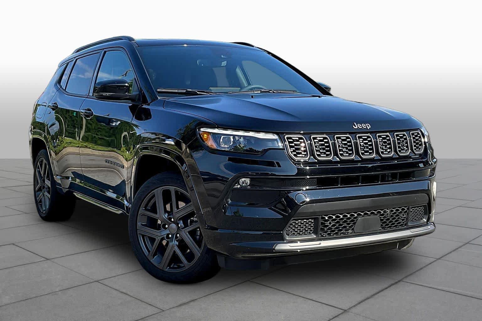 Used 2024 Jeep Compass Limited w/ High Altitude Package AWD/4WD image 5