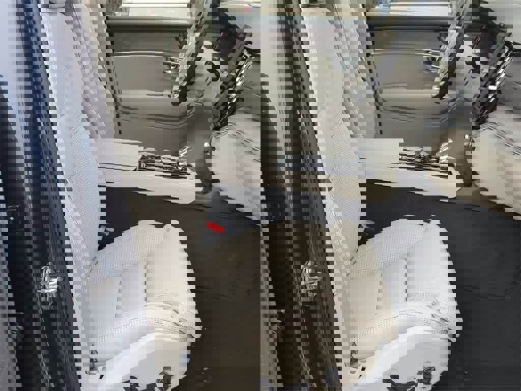 New 2026 Volvo XC90 B6 Ultra w/ Protection Package image 25