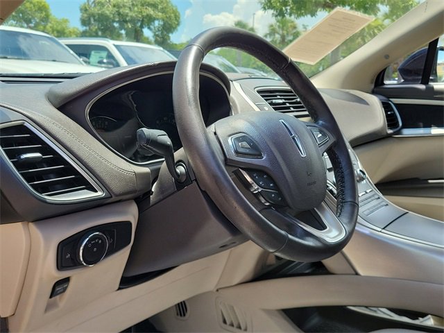 Used 2018 Lincoln MKX Premiere image 9