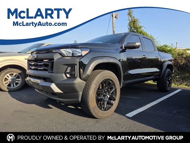 Used 2025 Chevrolet Colorado Trail Boss AWD/4WD image 1
