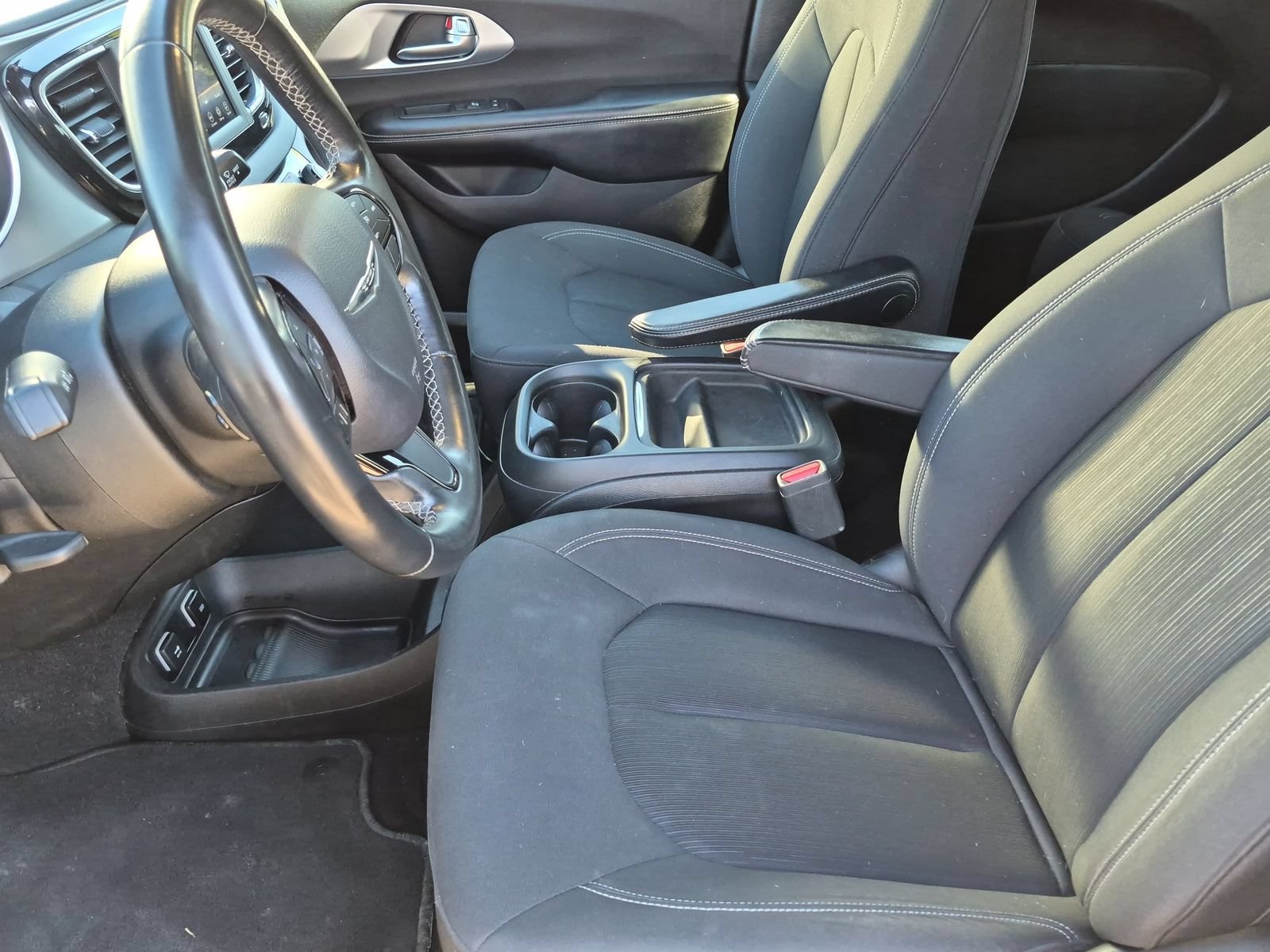 Used 2019 Chrysler Pacifica Touring Plus w/ S Appearance Package FWD image 14