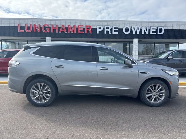 Used 2023 Buick Enclave Avenir w/ Avenir Technology Package image 4