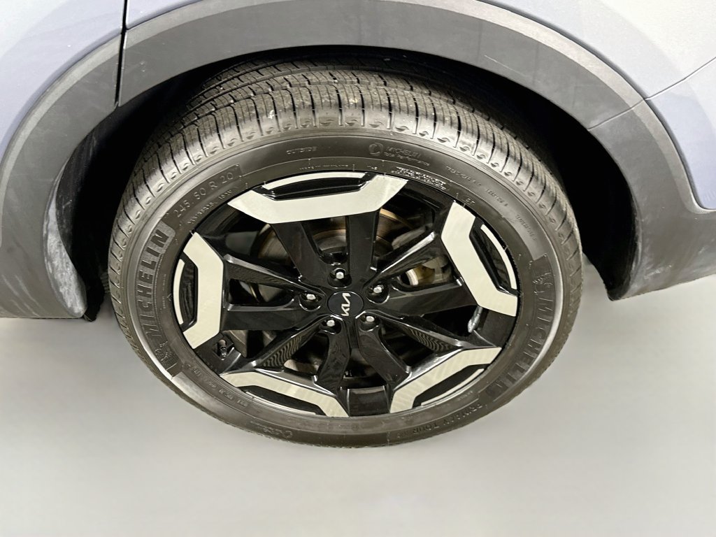Used 2025 Kia Telluride S FWD image 36