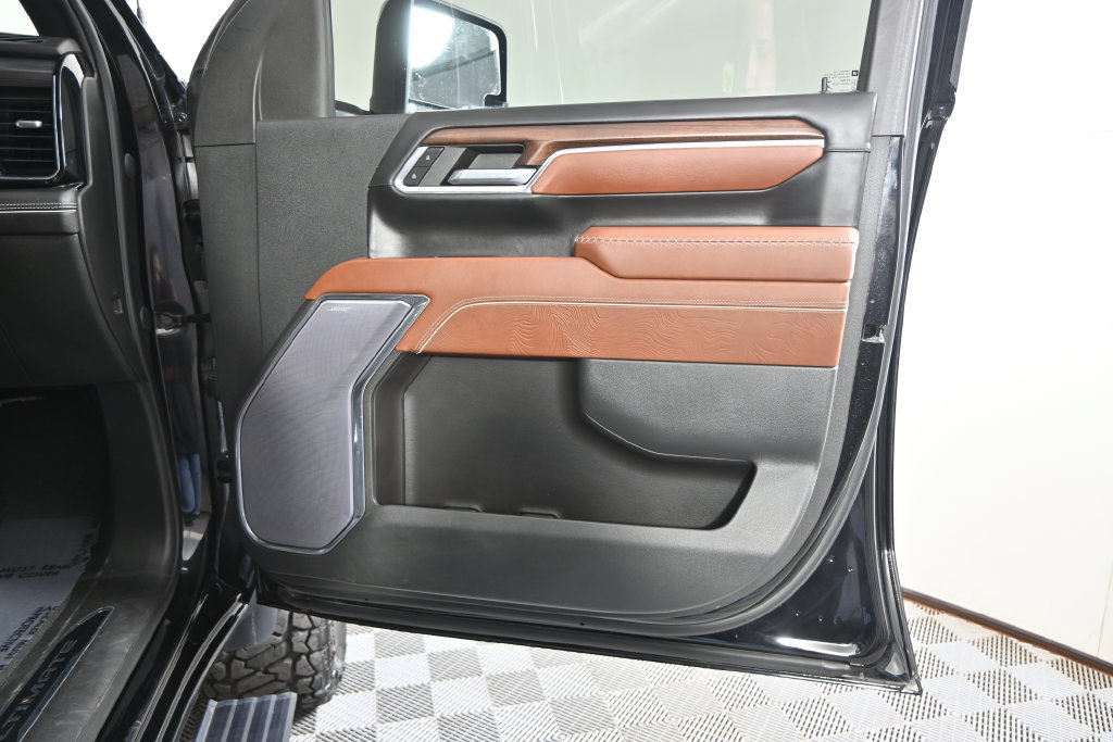 Used 2024 GMC Sierra 3500 Denali Ultimate AWD/4WD image 13