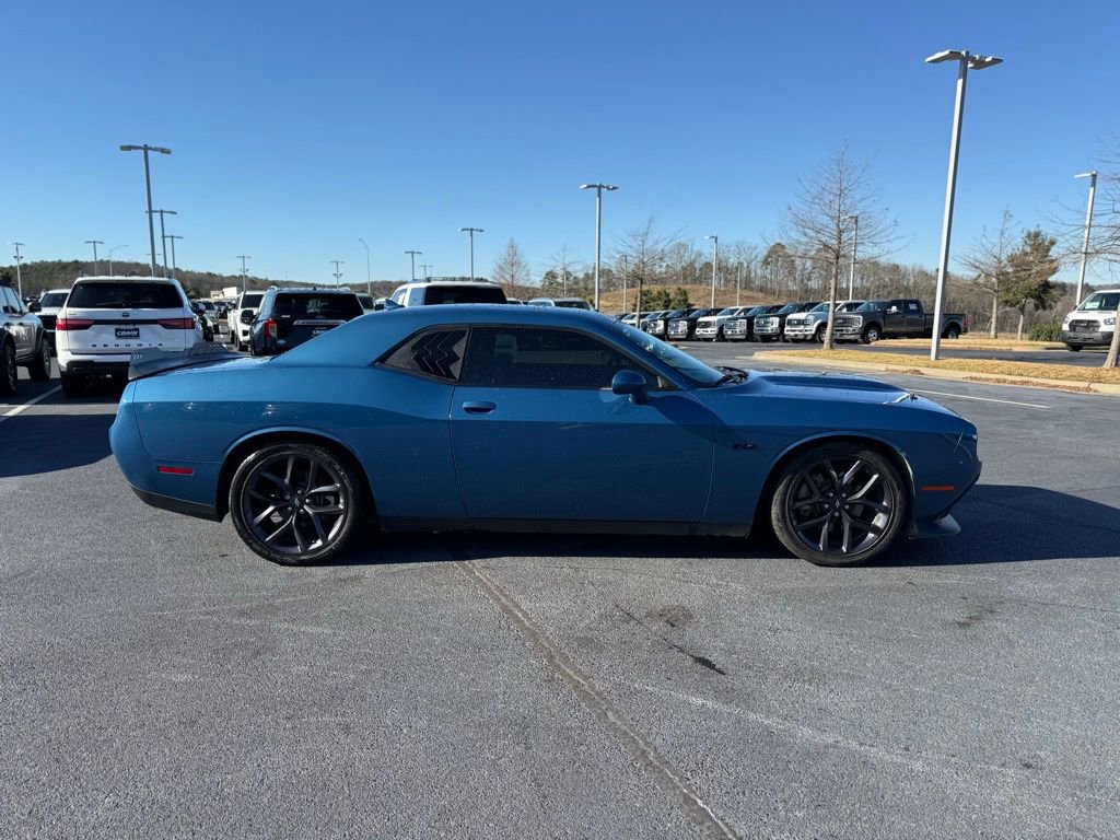 Used 2023 Dodge Challenger R/T w/ Blacktop Package image 9